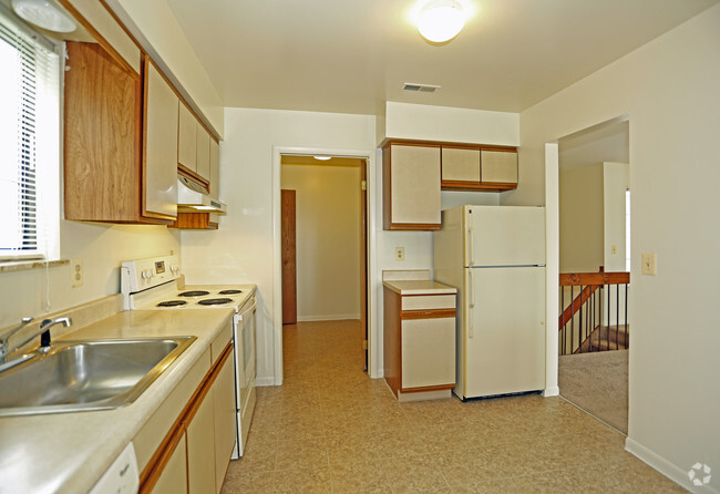 Kitchen - Rolling Hills Apartments