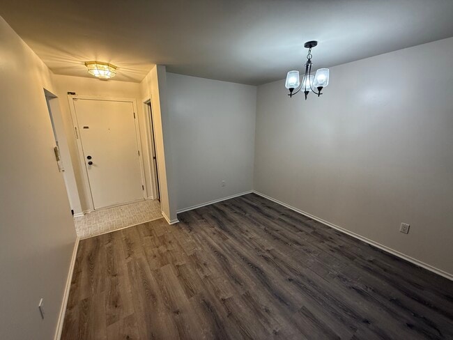 Building Photo - 30414 Orchard Lake Rd