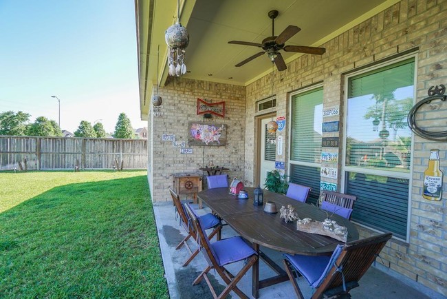 Foto del edificio - 1919 Amber Trail Ln