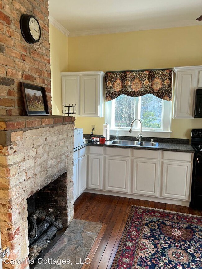 Building Photo - 4 br, 2 bath House - 2731 Greenville Highway