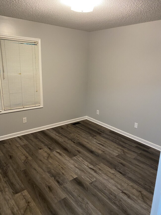 Foto del edificio - The Brenner Ave Duplex LLC