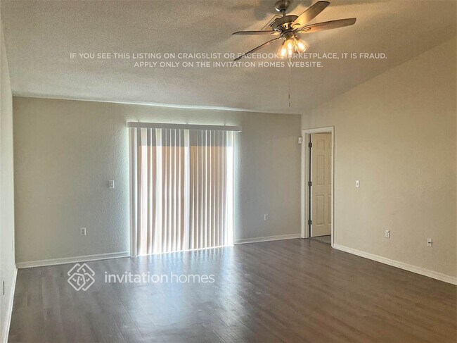 Foto del edificio - 1570 Meadows Pond Dr