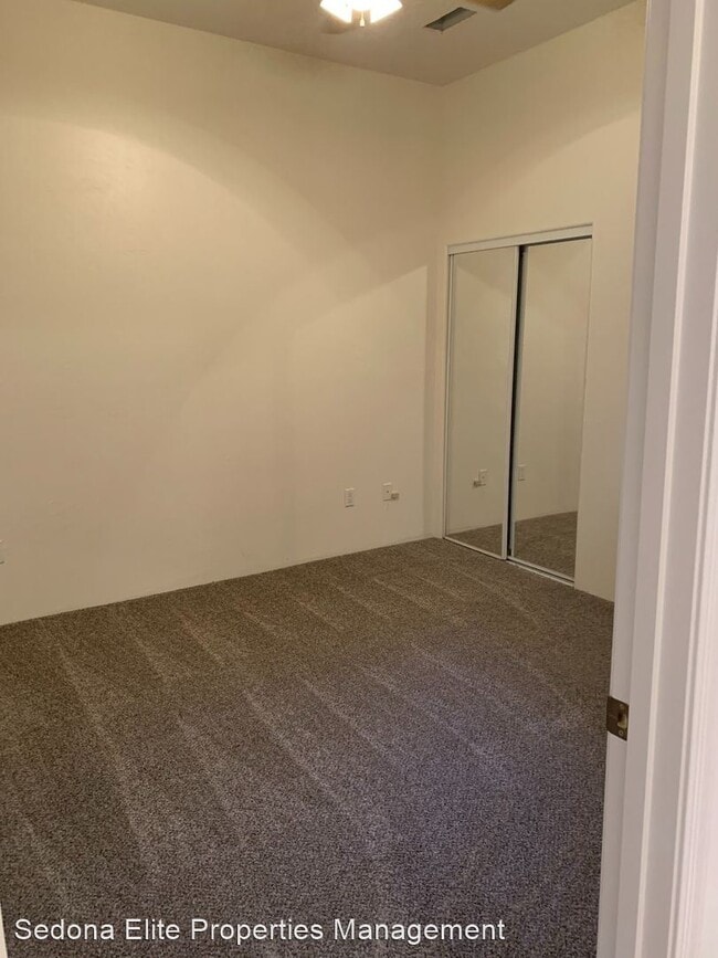 Building Photo - 2 br, 1 bath House - 864 DUSTY ROSE DR.