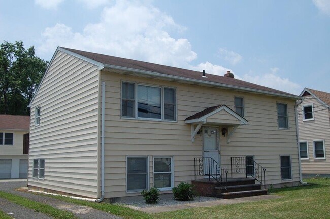 Building Photo - 126 Churchill Ave.