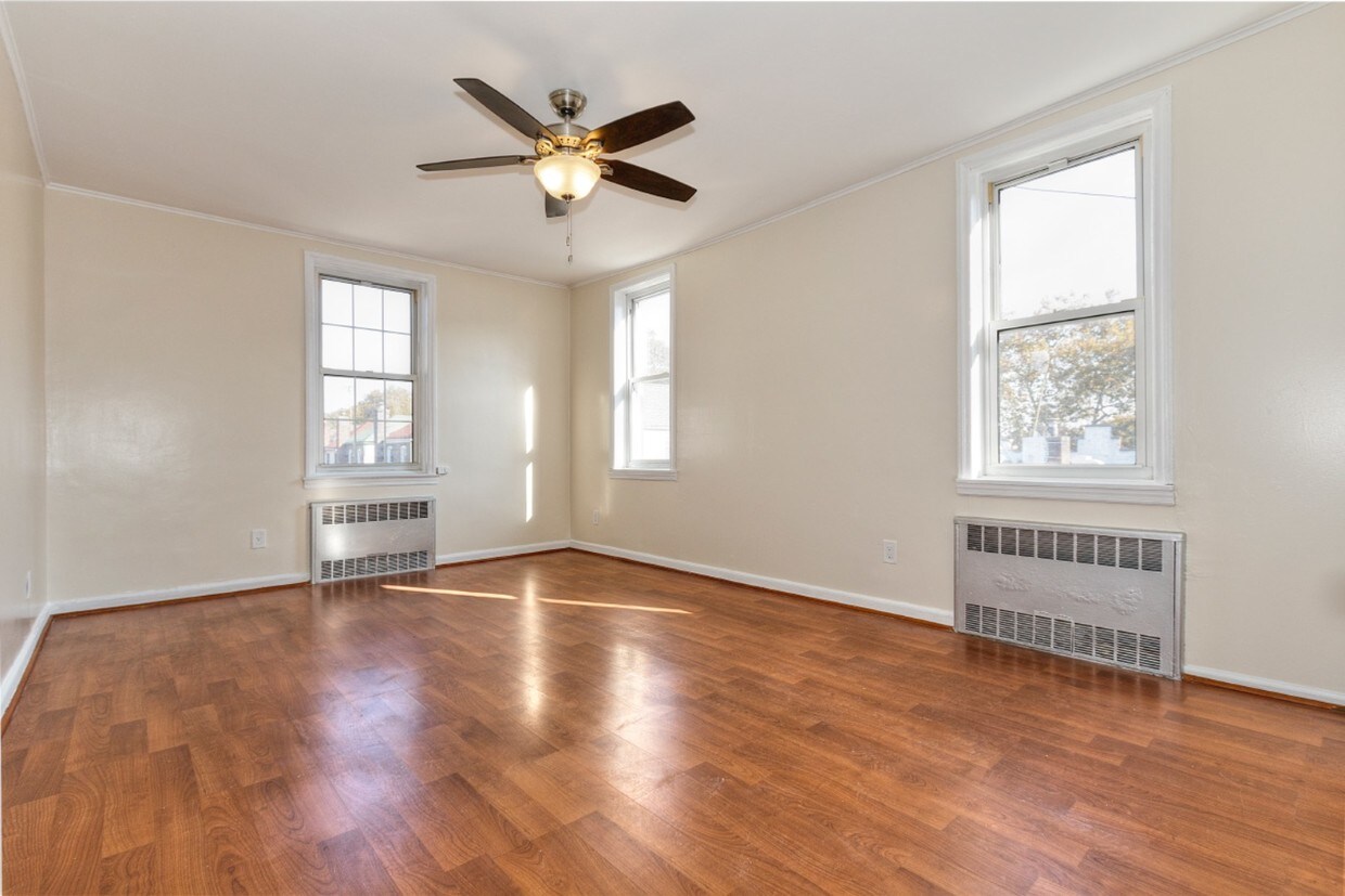 Foto principal - 5711 Tilden Ave