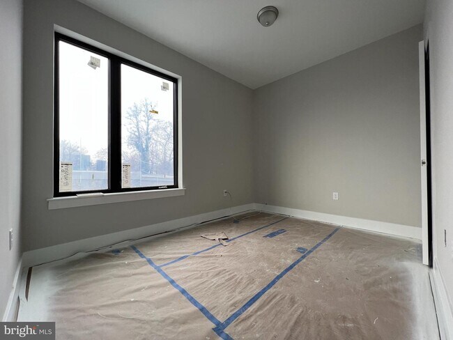 Building Photo - 12 S 43rd St