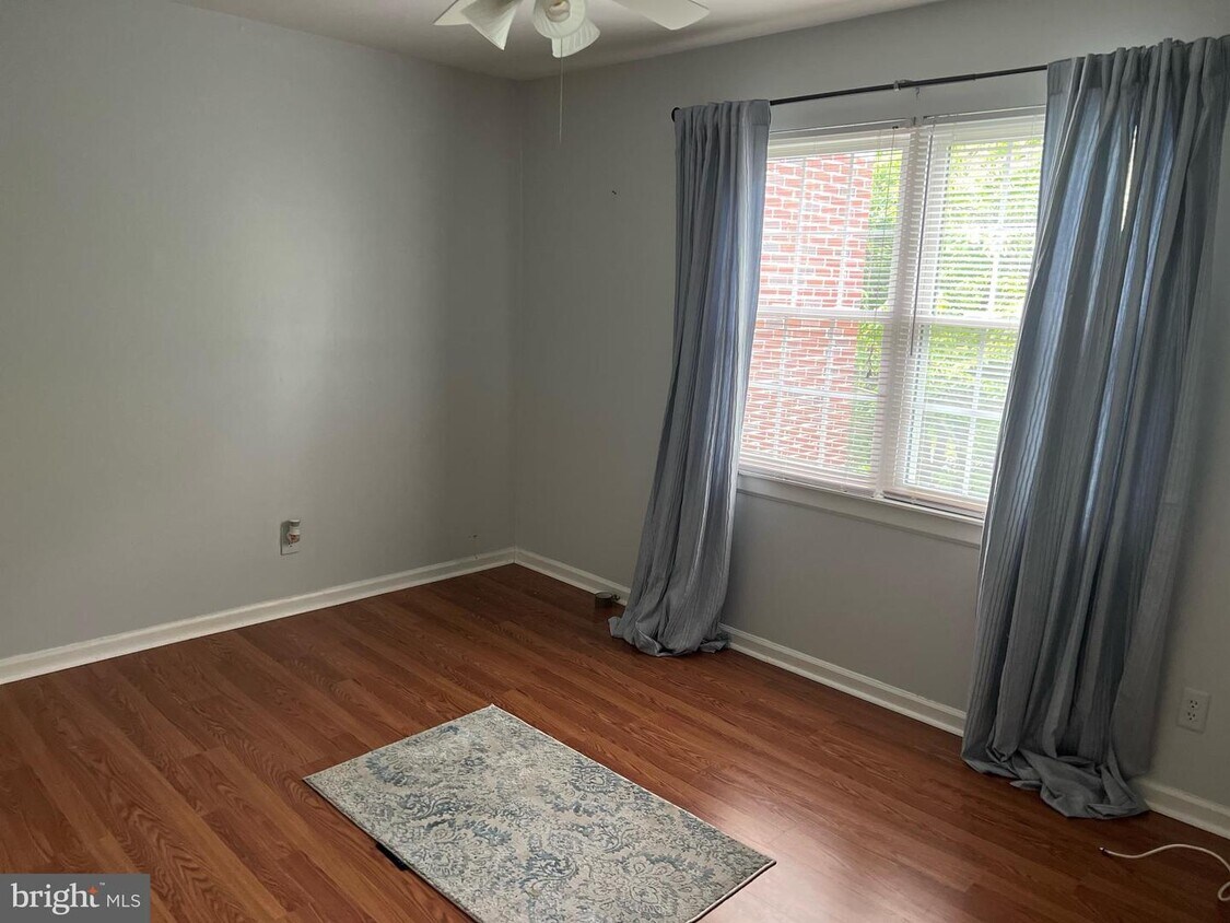 100 Park Blvd Unit 16D, Cherry Hill, NJ 08034 Room for Rent in Cherry