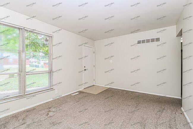 Foto del edificio - 1438 Friar Tuck Ln