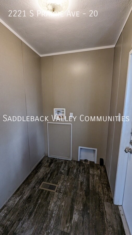 Foto del edificio - 2221 S Prairie Ave