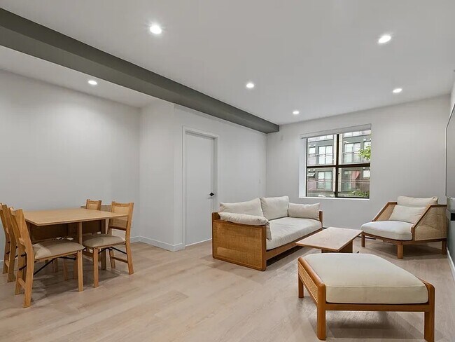 Photo du bâtiment - 382 Powell St