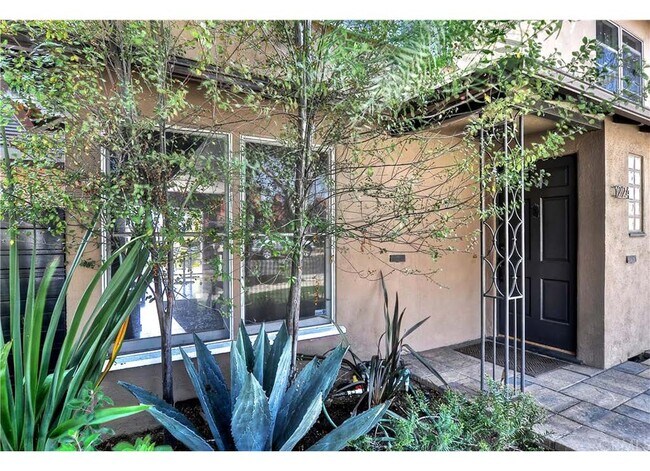 Foto del edificio - 1224 S Orange Dr