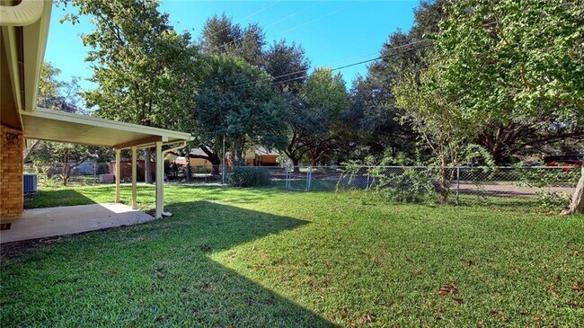 Foto del edificio - 1609 Castlewood Ct