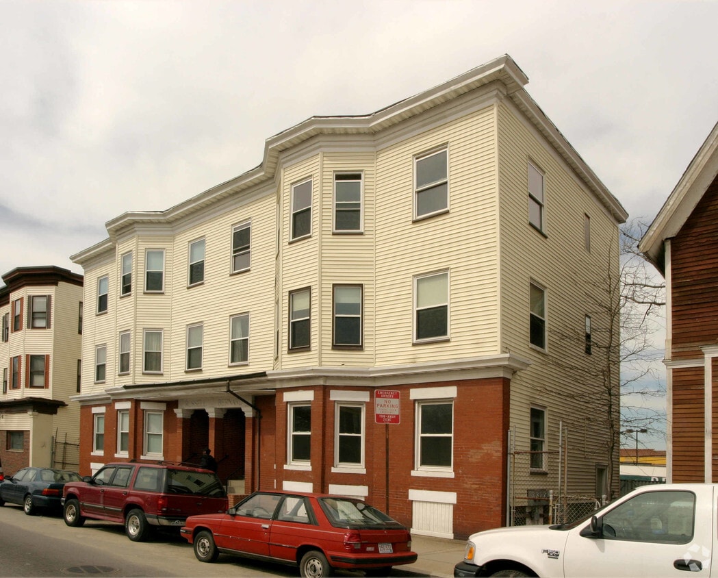 Primary Photo - 718-720 Morton St