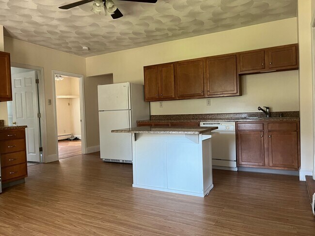 Foto del edificio - 910 Mendon Rd