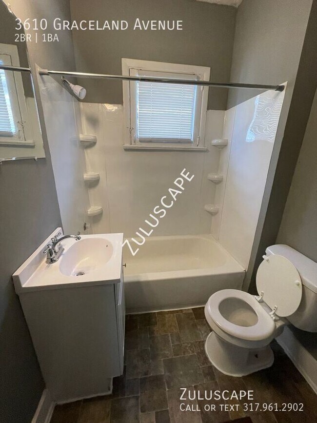 Foto del edificio - Half Off First Month Rent Special!   3610 ...