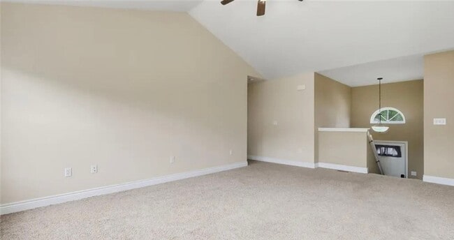 Building Photo - Beautiful Split-Level Home Near Fort Leonard Wood!