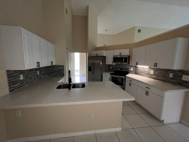 Foto del edificio - Amazing 4 Bedroom Home in Grand Palms!