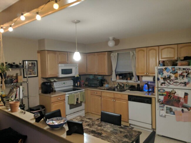 Foto del edificio - 314 Meadow Woods Ln