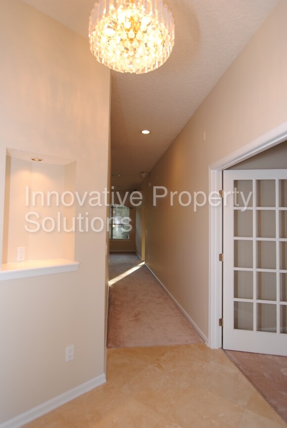 Building Photo - 125 Edgewater Branch Dr