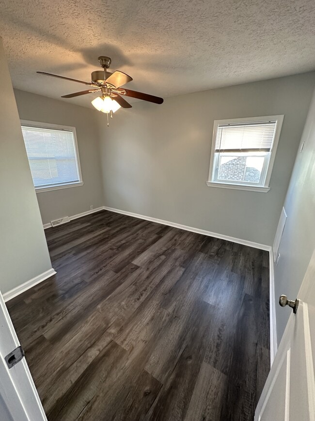 Building Photo - 225 Clarkson St