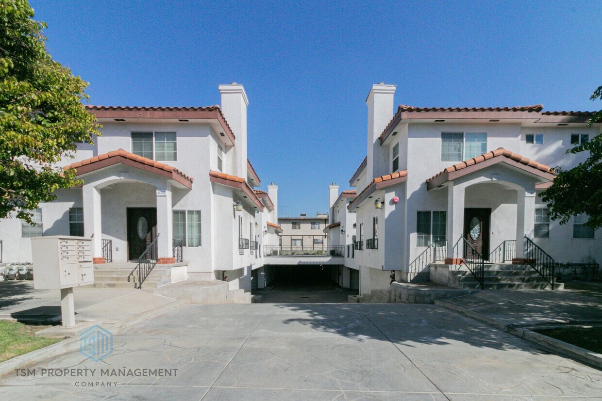 Photo - 810 South Atlantic Boulevard Unit 1