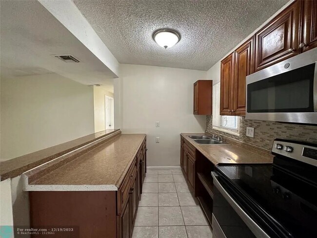 Building Photo - 3551 San Castle Blvd