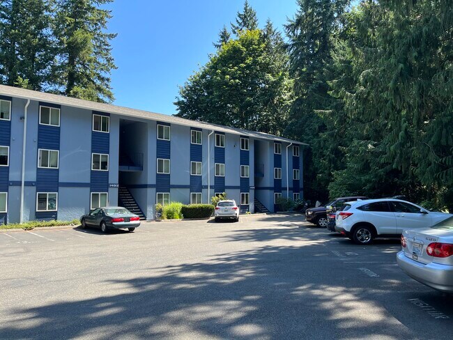 Building Photo - 14010 Juanita Dr NE