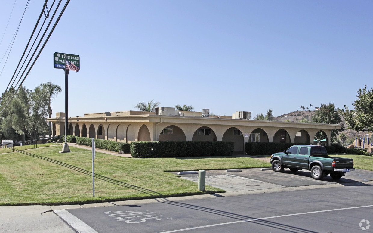 Twin Oaks Valley Park Apartments in San Marcos, CA