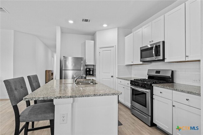 Building Photo - 2920 Calandra Lark