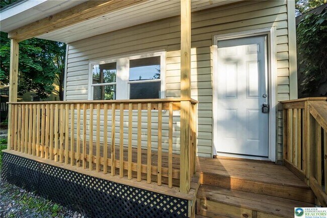 Foto del edificio - 226 Fern St