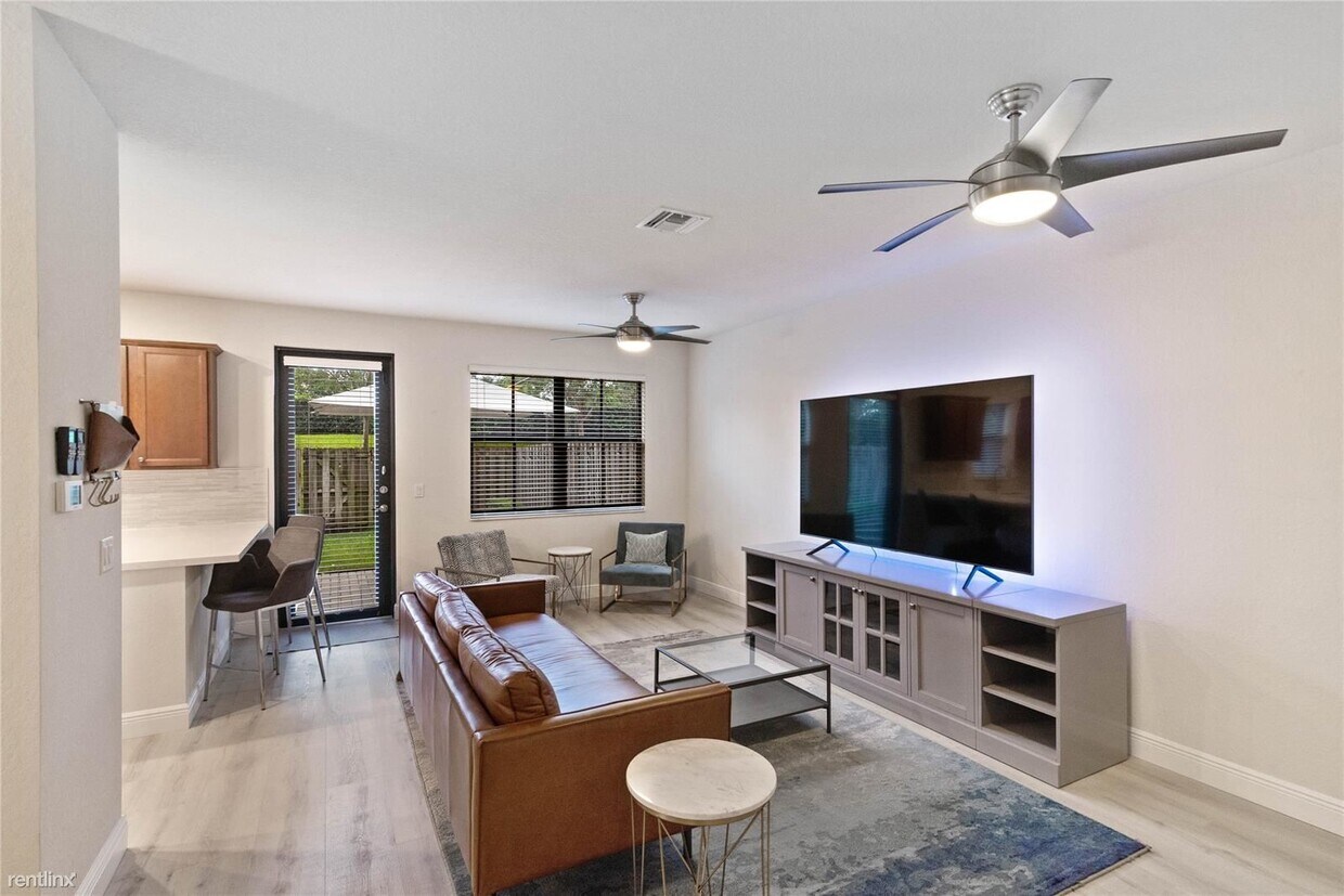 Primary Photo - 3 br, 2.5 bath Townhome - 9610 Town Parc C...