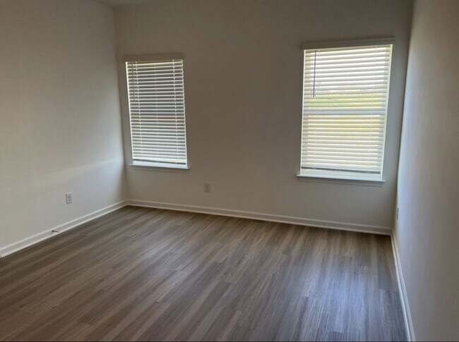 Foto del edificio - 2230 Zeva Cir