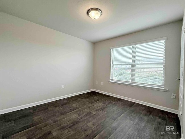 Building Photo - 23976 Songbird Dr