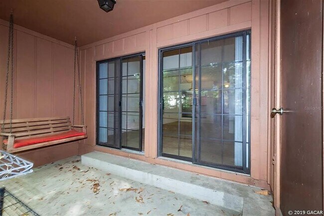 Building Photo - 960 SW 55th Terrace