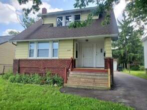 Building Photo - 13407 Puritas Ave