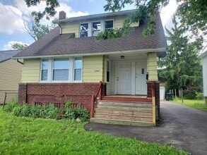 Building Photo - 13407 Puritas Ave
