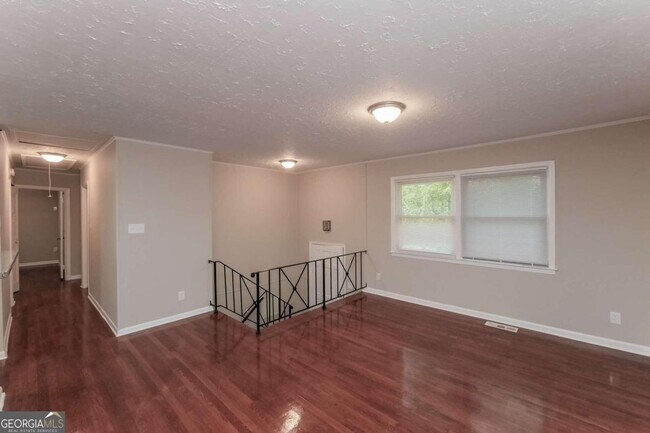 Foto del edificio - 1643 Cardinal Rd