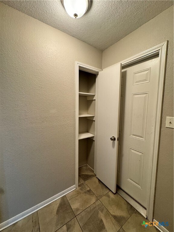 Building Photo - 2602 Remington Dr