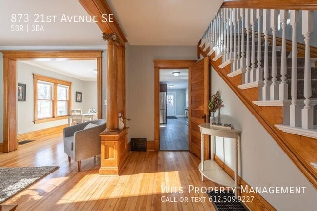 Foto del edificio - 873 21st Ave SE