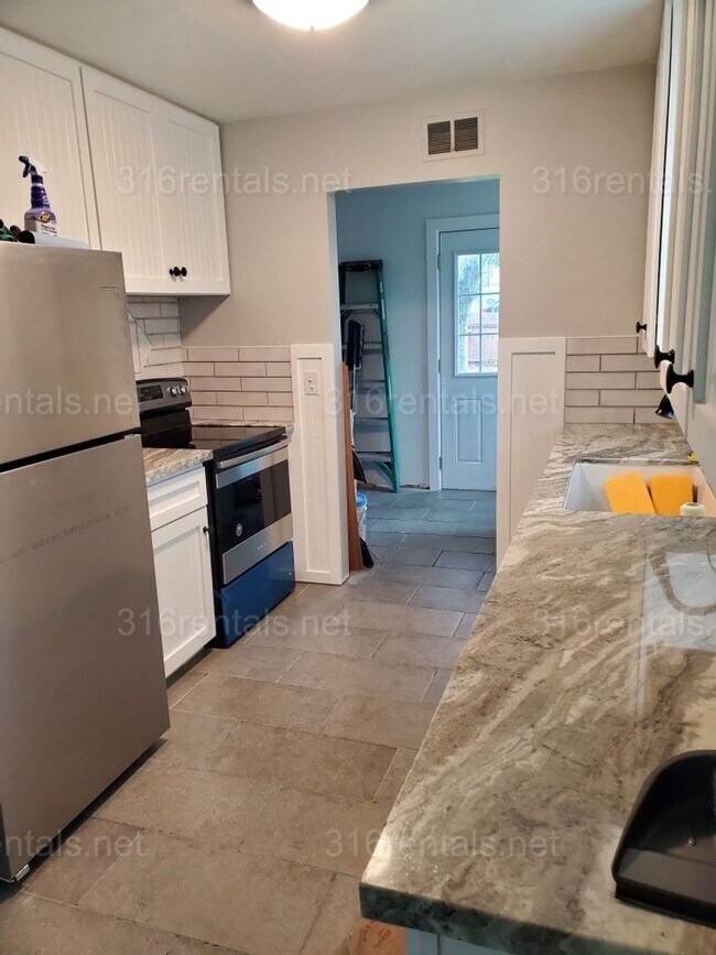 Foto del edificio - $1250 3 bedroom / 1 bathroom - Single Family Home
