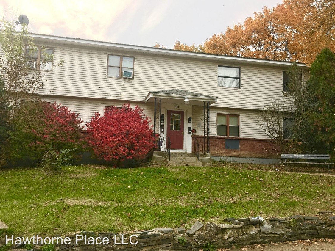 Primary Photo - 43 Hawthorne Ave