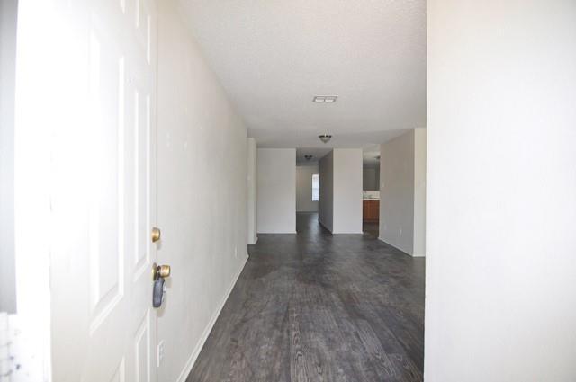Building Photo - 4880 Parkview Hills Ln