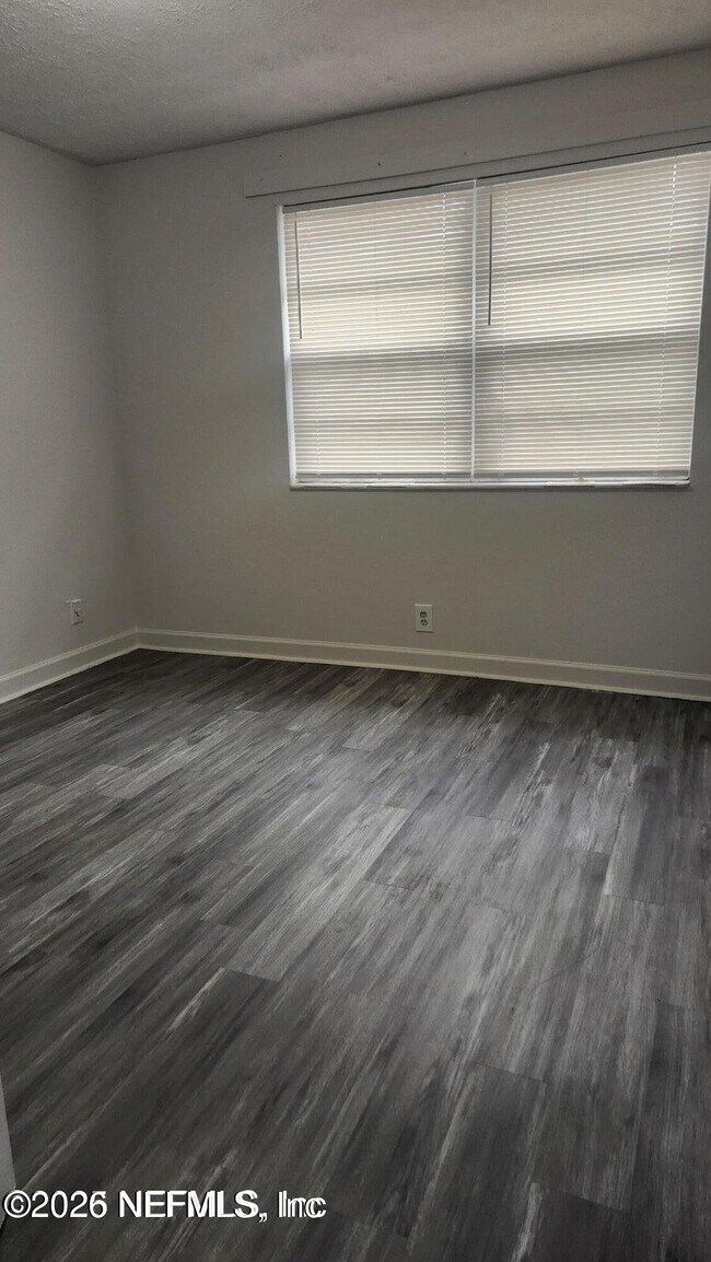 Foto del edificio - 1554 W 22nd St