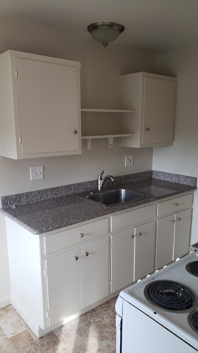 Building Photo - 775 San Justo Ct