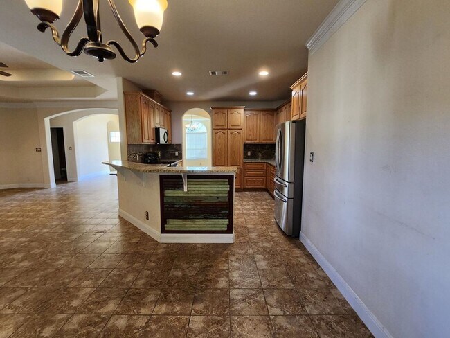 Foto del edificio - Large 4 bedroom 2.5 bath home