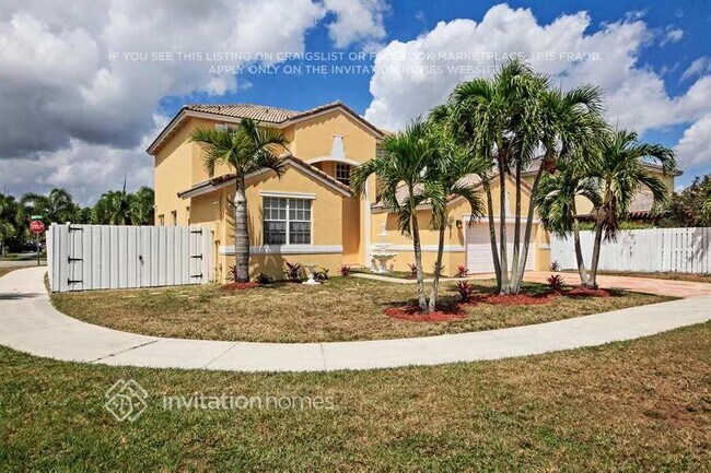 Building Photo - 14284 SW 159th Pl