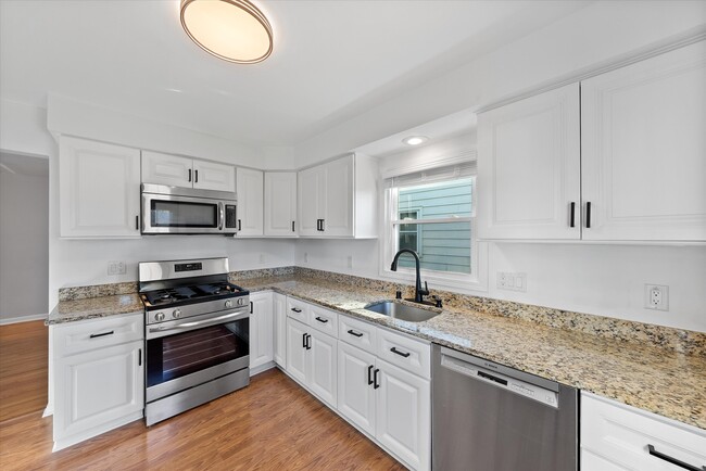 Foto del edificio - 3035 N 89th St