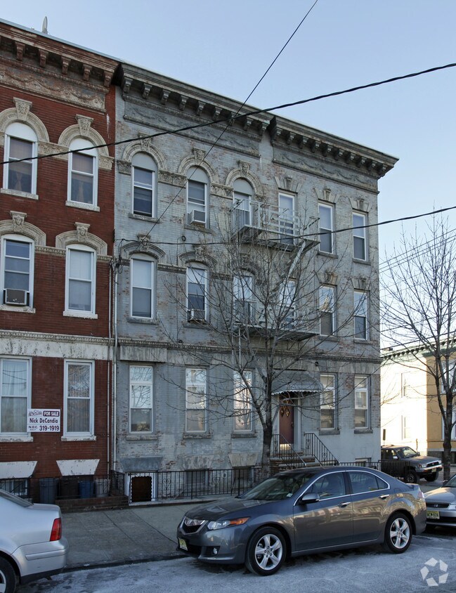 Primary Photo - 2315 New York Ave