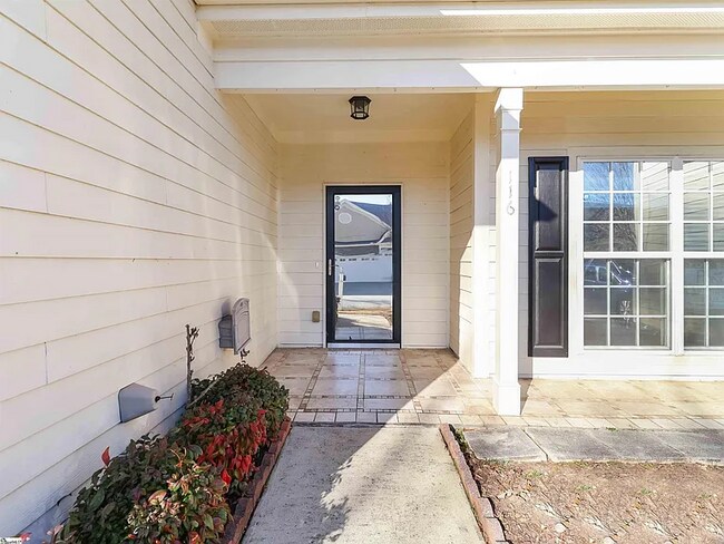Foto del edificio - 116 Ashgrove Ln