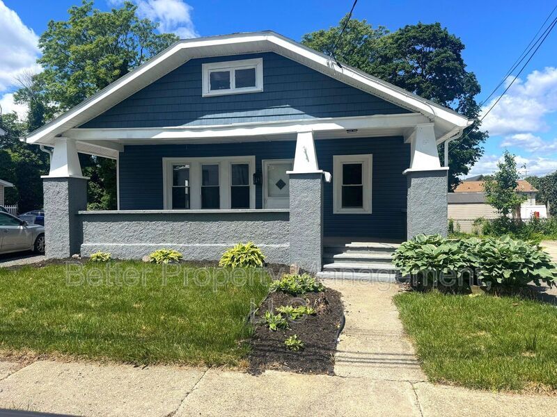 Primary Photo - 64 N Myrtle St